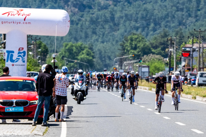 Yola Güç Katan Bisiklet Hikâyesi: Beyaz Formayla Zirveye Taşınan Anlar