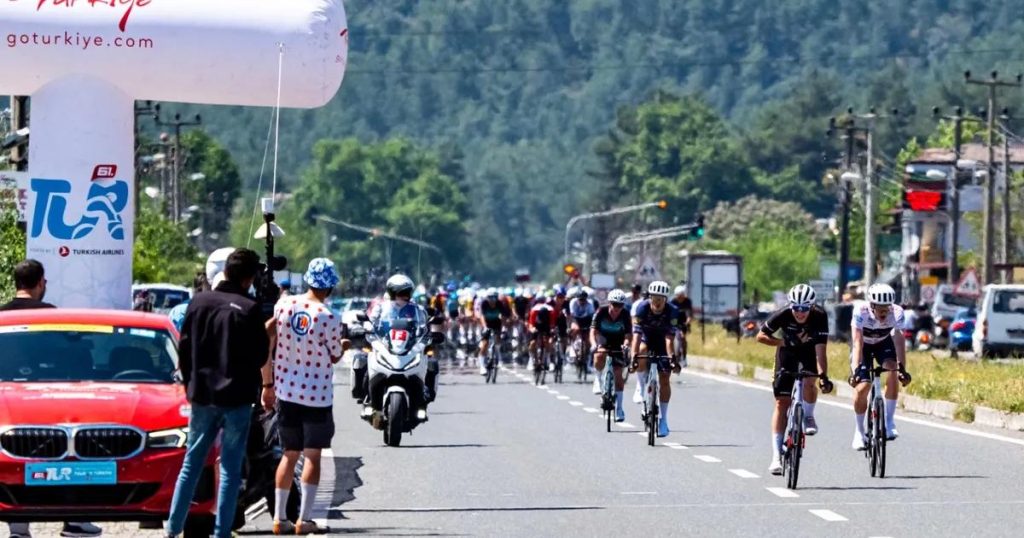 Yola Güç Katan Bisiklet Hikâyesi: Beyaz Formayla Zirveye Taşınan Anlar