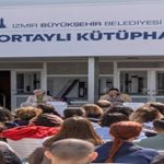 Zamanın İzleri: İlber Ortaylı’nın Kütüphanesinde Büyüyen Anılar ve İzmir’in Şefkati