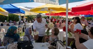 Anneler Günü Kentin Kalbinde: Güzelbahçe’de Anlamlı Bir Gün