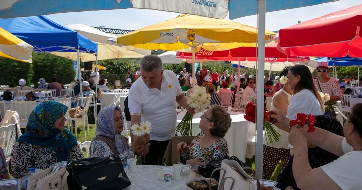 Anneler Günü Kentin Kalbinde: Güzelbahçe’de Anlamlı Bir Gün