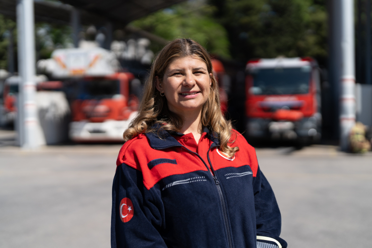 Annelerin Kahramanlığı: İtfaiyeciliğin ve Annelik Duygusunun İç İçe Geçtiği Anlatılar