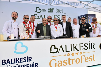 Balıkesir GastroFest: Lezzetin Büyük Şöleni ve 50 Metrelik Kokoreç İzdüşümü