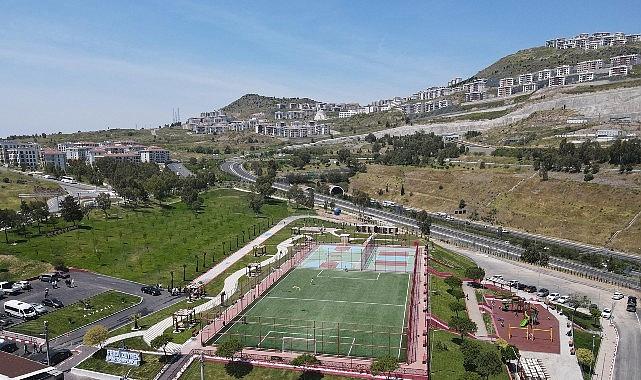 Bayraklı’da Ferdi Zeyrek Spor Kompleksi ve Yeni Araç Filosu: Şehrin Nabzını Adeta Yeniden Keşfeden Bir Dönüşüm