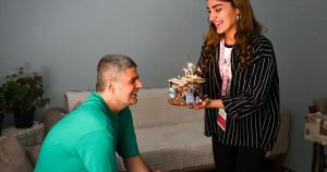 Beloğlan Gibi Mutlu: Engelli Gören Selçuk İçin Bornova’da Sürpriz Doğum Günü