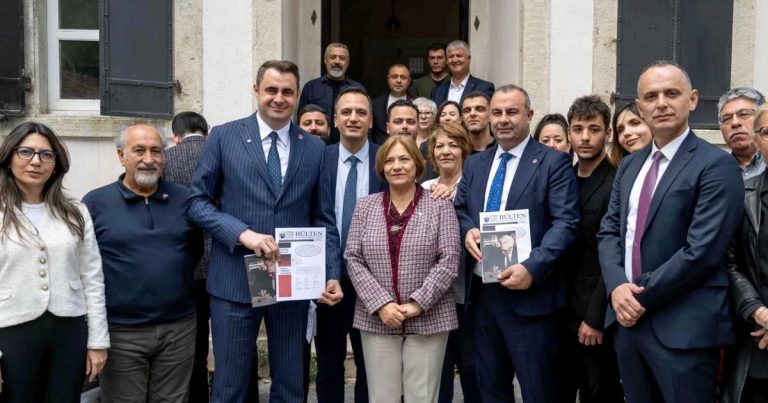 Bornova’da Dijital Dönüşüm ve Halkla Buluşma: CHP’nin Sahaya İnişiyle Yeni Program