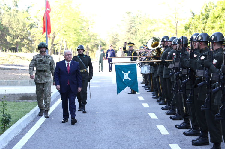 Çelik Yüreklere Selam: Yaşar Güler’in Hudut Ziyareti ile Mehmetçiklerin Bayramı Birlikte Yaşandı