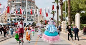Denizli’de Uluslararası Amatör Tiyatro Festivali 38. Kez Sahnede: Sokaklar Tiyatroyla Canlandı