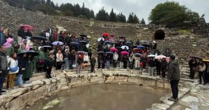 Efes Selçuk’un İlham Veren Kent Olarak 8600 Yıllık Gezinti: Öğrencilerle Tarihi Bir Sunum ve Deneyim