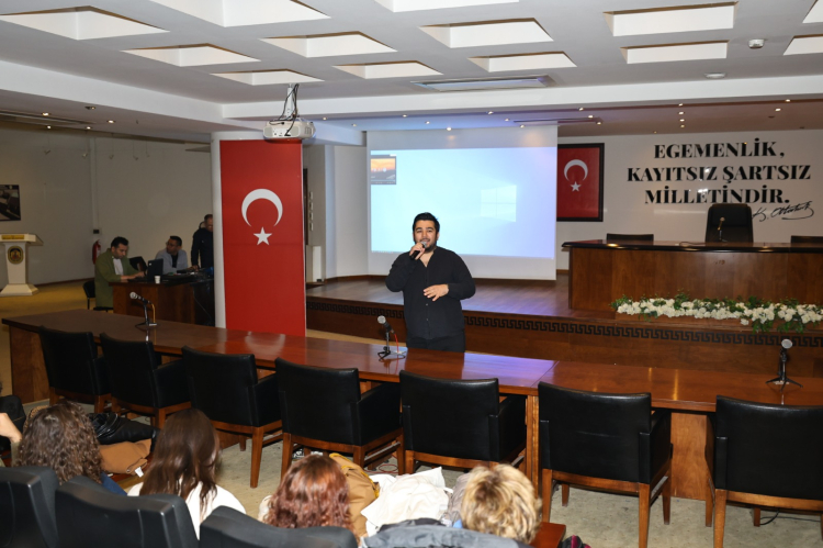 Efes Selçuk’un İlham Veren Kent Olarak 8600 Yıllık Gezinti: Öğrencilerle Tarihi Bir Sunum ve Deneyim