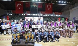 Geleceğin Gençleri İçin Altın Adımlar: Halk Danslarıyla Büyüyen Yürekler