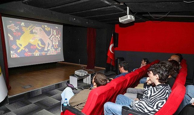 Işığın İzinde: Bağımsız Sinemanın Ahenkli Atemiyle Buca’da Nefeslenen Filmler