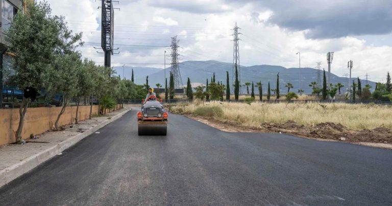 İzmir’de Asfalt Seferberliği: Işıkkent ve Mevlana’da Yollar Yenileniyor, 20 Sokak Hazırlandı