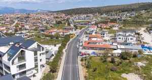 İzmir’de Asfalt Şenliği: Yollar Yenileniyor, Plajlar Hazır Hale Geliyor