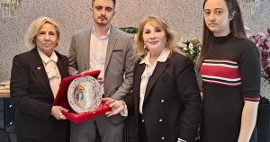İzmir’den Kahraman Öğretmen Ayla Kara İçin Anlam Dolu Ziyaret ve Hatıra Ormanı Müjdesi