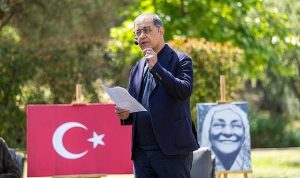 İzmir’in Anneler Günü Hikayesi: Şiirle Duyanları Büyüleyen Anlar ve “Anadolu’nun Anaları”nın Sesi