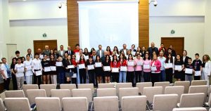 İzmir’in Genç Zekâsı: TÜBİTAK Finallerinde Türkiye Birinciliğini Başarıyla Taçlandıran Öğrenciler ve Özel İşbirlikleriyle Gelen Gelecek Vadeden Yolculuk