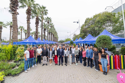 İzmir’in Süs Bitkileriyle Dolu Üç Gün: Festival Binlerce Petal ve Umudu Buluşturuyor