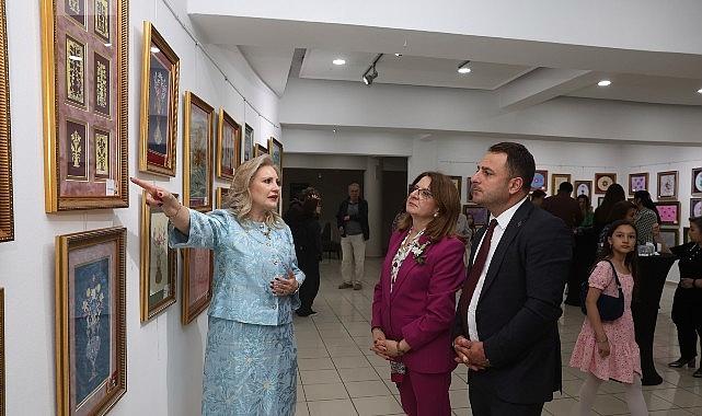 Kaat-ı ve Ebru’nun Duyarlı Dokunuşları: Sınırları Aşan Gelenekli Sanatın Büyülü Yolculuğu