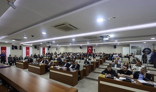 Karabağlar’da Büyüyen Başarı: Mali Disiplin, Yatırımlar ve Kentsel Dönüşümle Şehrin Geleceğini Şekillendiren Belediye Vizyonu