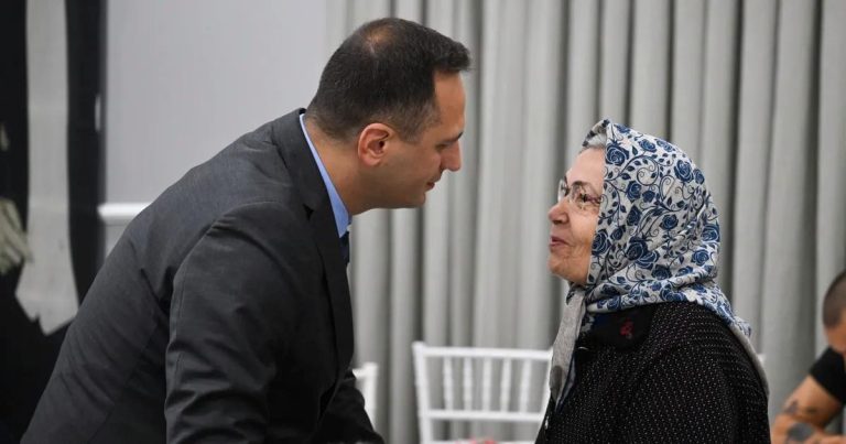 Kurban Coşkusu ve Sosyal Yaşam Desteği: Bornova’da Sağlıklı Yaş Alma Merkezi’nde Bayram Neşesi