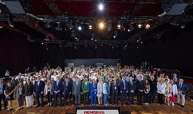Memorial Talks-3: Genç Hekim Adaylarıyla Deneyimli Sağlık Liderlerinin Buluşması