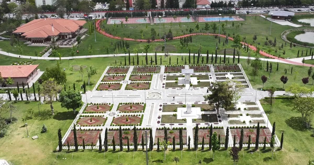 Mevsim Renkleri Şehre Dokunuyor: Konya’da 1.8 Milyon Çiçekle Peyzaj Şölteni