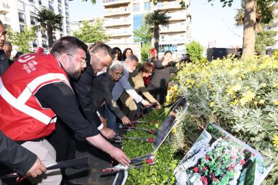 Üç Fidan Anıtı'nda Anma: Yiğitler Dinmiyor, Tarih Onları Yaşatıyor