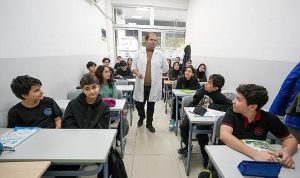Ücretsiz Destek Eğitimle Geleceğe Hazırlanan Gençler: GAZİDEK Ortaokul Kurslarıyla Sınavlara Hazırlıkta Fırsat Eşitliği Sağlanıyor