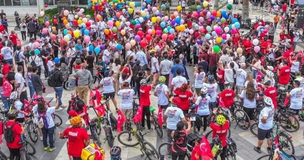 Umuda Pedal Çevir: Denizli’de Bisiklet Şenliğiyle Coşku ve Umut Birleşti