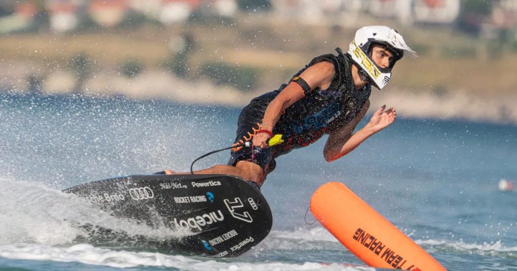 Adım Adım Heyecana Yolculuk: Çeşme Şifne’de Dünya Motosurf Şampiyonası Başlıyor