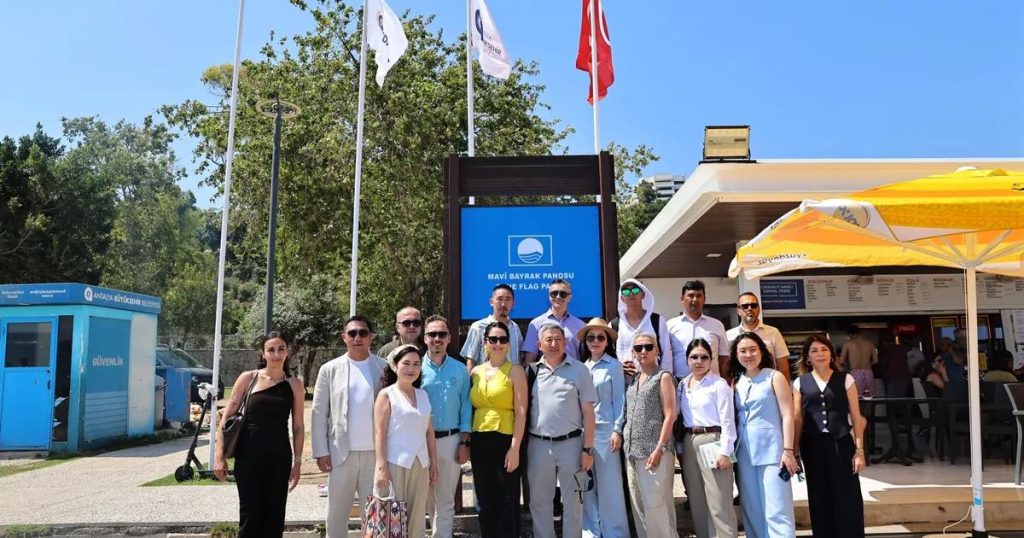 Antalya’nın Mavi Bayrak Başarısı: Kırgız Heyeti Çevre Uygulamalarını Yerinde İnceledi