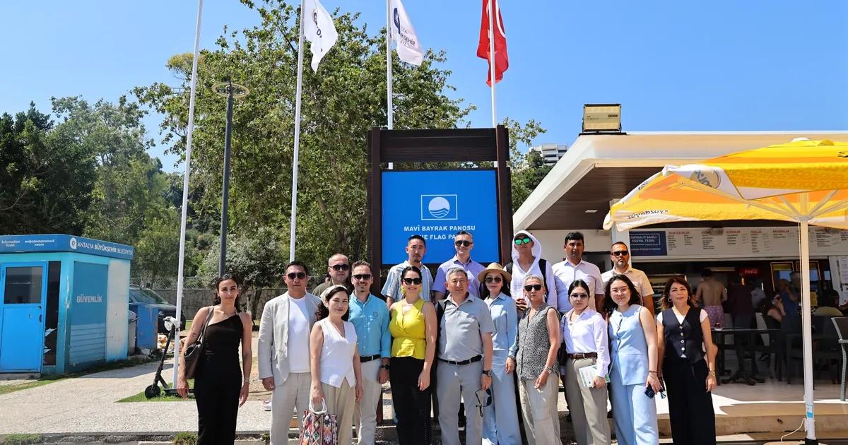 Antalya’nın Mavi Bayrak Başarısı: Kırgız Heyeti Çevre Uygulamalarını Yerinde İnceledi