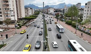 Antalya’nın Yeşil Geleceği: Şehrin Çevre Dostu Dönüşümü ve Sürdürülebilir Enerjide Global İzler