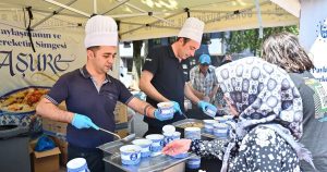 Aşure Bereketi Şehri Sarıyor: Bursa 17 İlçede İkram Vurgusu