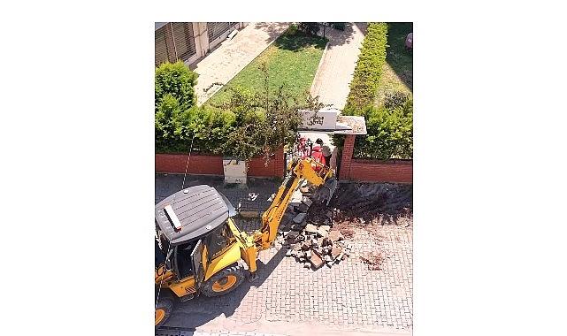 Balçova’da Üstyapı Seferberliği: Yollar Yenileniyor, İnsanlar İçin Daha Güvenli ve Modern Bir Yaşam Alanı Oluşturuluyor