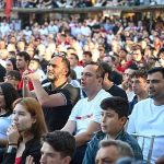 Birlikte Zirveye Doğru: Bornova’da Dünya Kupası heyecanı dev ekranlarda buluşuyor