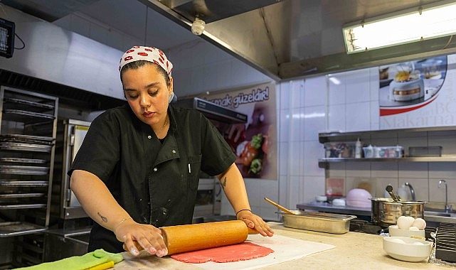 Bornova Mutfak Atölyeleriyle Yazın Lezzet Yolculuğu: Renkli CreamPuff ve FalafelRoll Şenliği