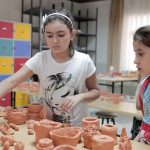 Bornova Yaz Hobi Atölyeleri: Her Yaştan Yurttaş İçin Yazın Sanatla Buluşması Başlıyor
