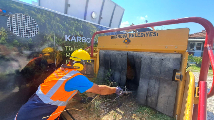 Bornova’da Kurulardan Doğaya Dokunan İyilik: Yangın Riski Azaltılırken Toprağa Can Veren Stratejiler