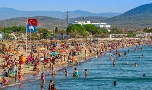 Burhaniye’nin Bayram Işığı: Körfezin İncisiyle Yükselen Turizm ve Topluluk Refahı
