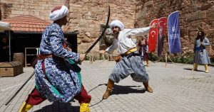 Bursa’da Geleneksel Türk Kılıcı Turnuvası: Sporun ve Tarihin Buluşması