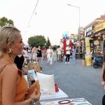 Çeşme’de Gecelerize Geçen Kadın Gücü: El Emeği Gece Pazarlarıyla Yazın Parlayan İşbirlikleri