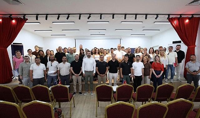 Çeşme’de Regionel Eğitim Zirvesi: Belediyeler Arası İş Birliğiyle Hizmet Kalitesi Zirvede