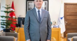 CHP’nin İzmir Temsilcisi İstifa Açıklamasıyla Şok Dalga: Örgüt İçindeki Çekişmeler ve Sürgünler Başkan Tugay’ı Eserinde Bıraktı