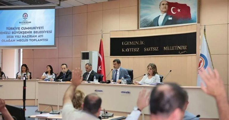 Denizli’de Büyükşehir Meclisi, Ulaşımda devrim niteliğinde Güney Çevre Yolu müjdesi ve sosyal konut modelini hayata geçiriyor