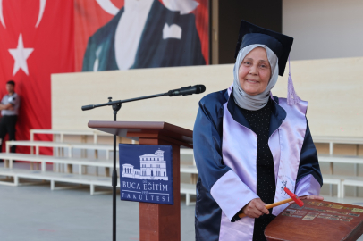 DEÜ Eğitim Fakültesi Mezuniyet Töreni: Bir Neslin Yükselişi ve 38 Yıllık Hayalinin Taçlanması