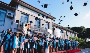 Dokuz Eylül Üniversitesi Bergama MYO Mezuniyet Töreni: Genç Yetenekler Yeni Ufuklara Uçuyor ve Türkiye’nin Gelişimine Yön Veriyor