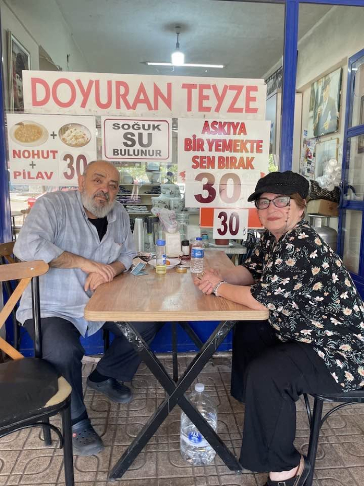Doyuran Teyze: 30 Lira Sofralarda Dayanışmanın İnsani Gücü