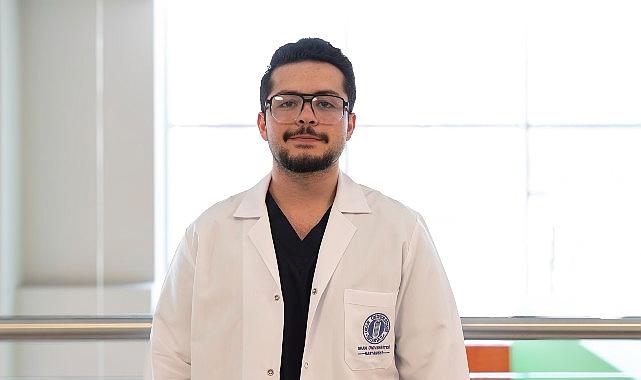 Eş Zamanlı Minimal İnvaziv Cerrahiyle İki Farklı Patolojinin Tek Seanstaki Tedavisi: Bir Olgu Raporu ve Klinik Değerlendirme
